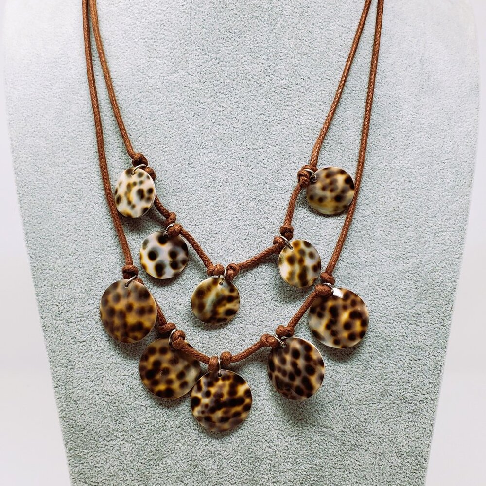 Tortoiseshell Disc Necklace - Picture 2 of 4